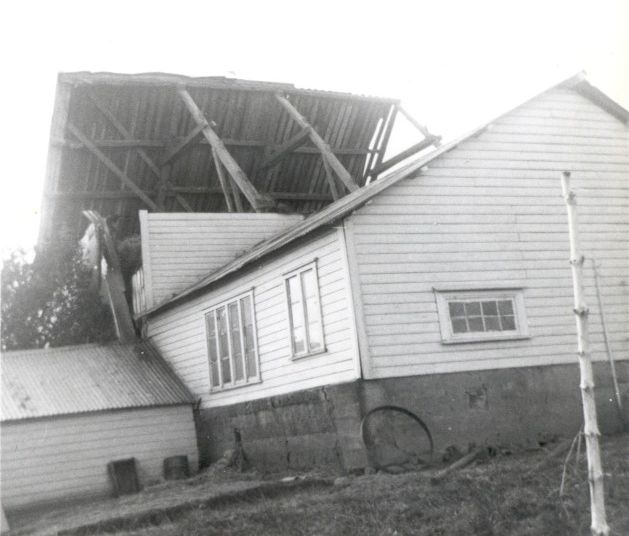 1969.09 - Orkan I - Løa sett fra Øst - deler av taket på plass